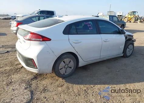 2017 Hyundai Ioniq Hybrid Blue z USA, uszkodzony, nr VIN KMHC65LC5HU037348